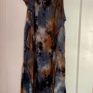 Elegant Tie-Dye Maxi vest with hood